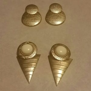 GOLD PIERCE EARRINGS (both)